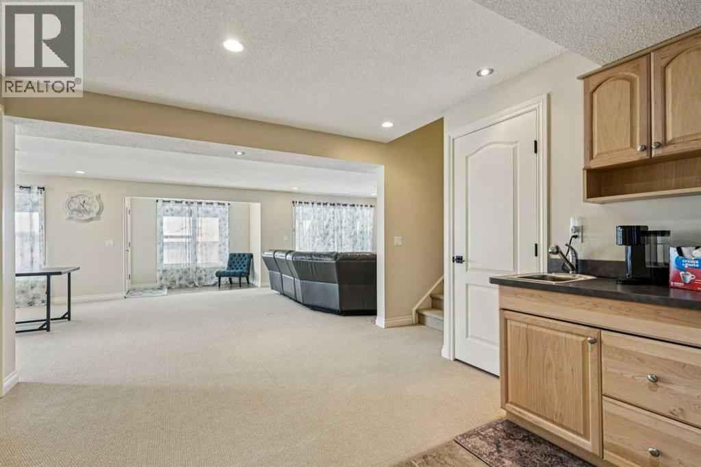 Single Family House for Sale in  Hidden Creek Circle NW Hidden Valley Calgary 