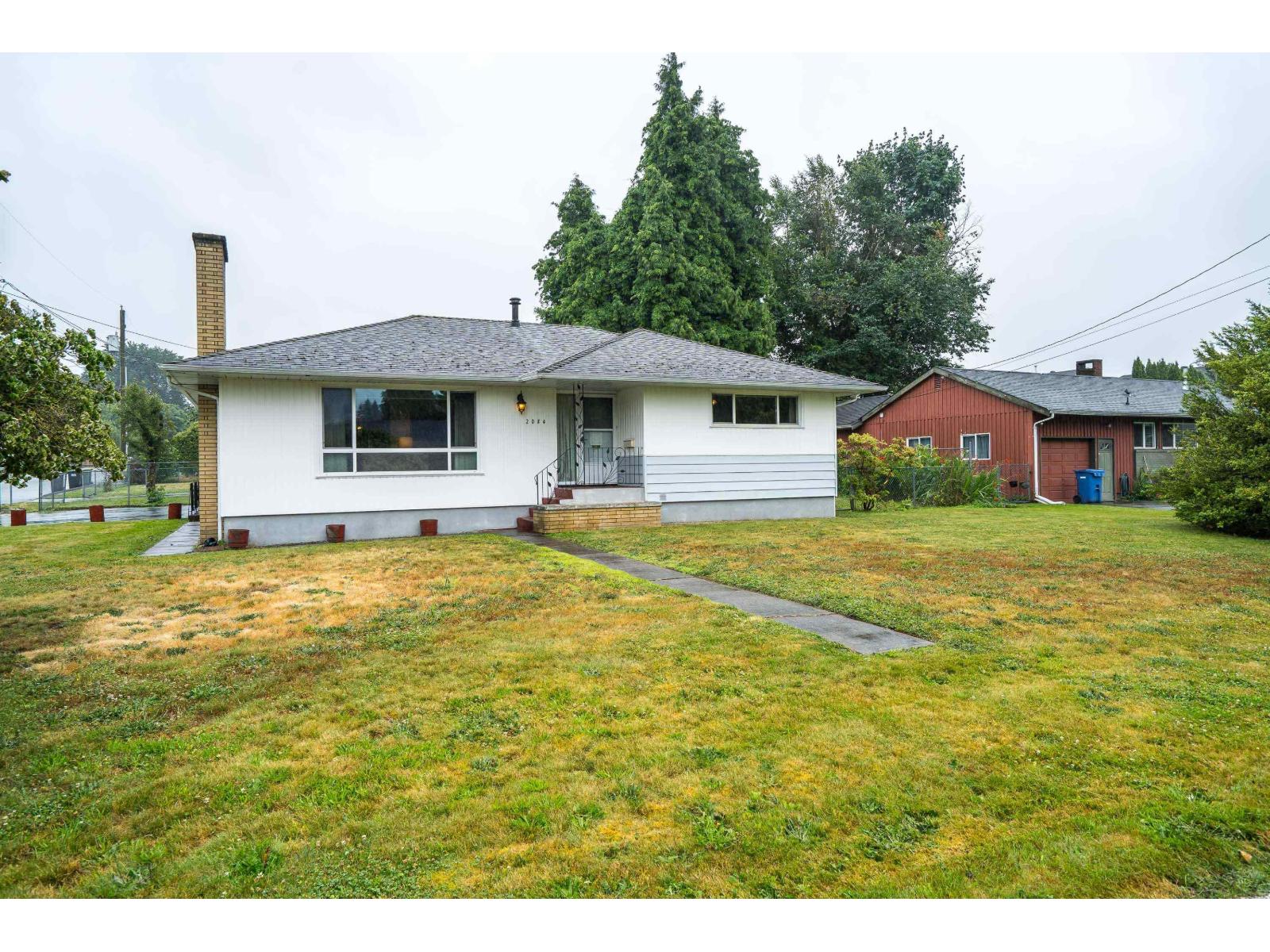 2084 HOLLYBERRY COURT