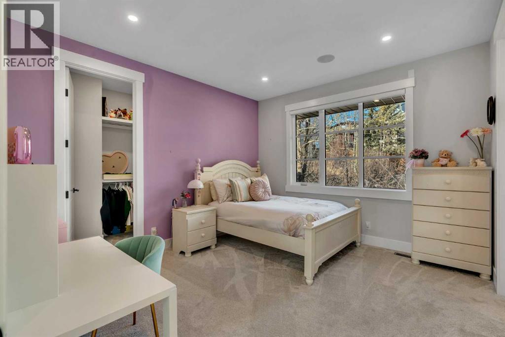 Single Family House for Sale in  Elkton Close SW Springbank Hill Calgary 