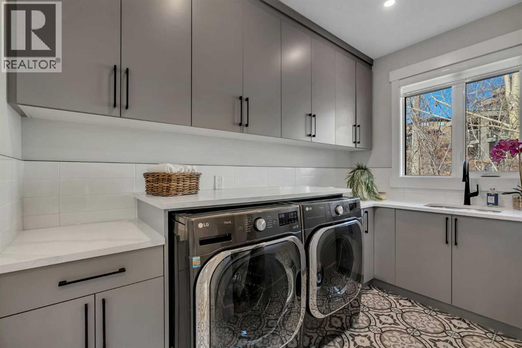 Single Family House for Sale in  Elkton Close SW Springbank Hill Calgary 