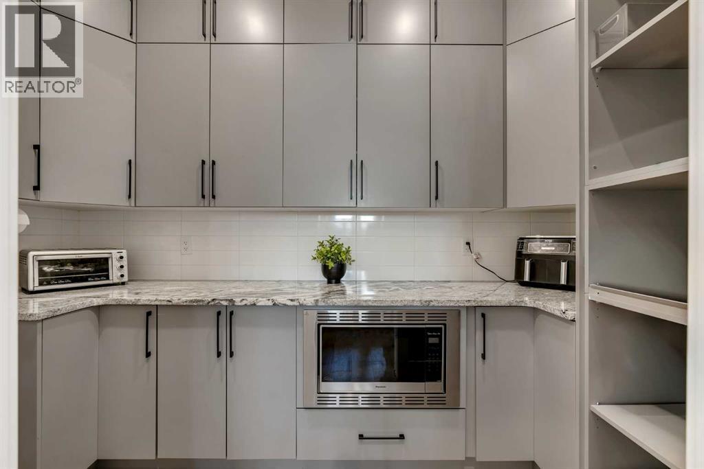 Single Family House for Sale in  Elkton Close SW Springbank Hill Calgary 