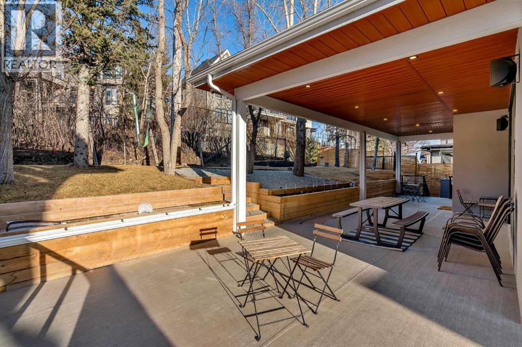 Single Family House for Sale in  Elkton Close SW Springbank Hill Calgary 