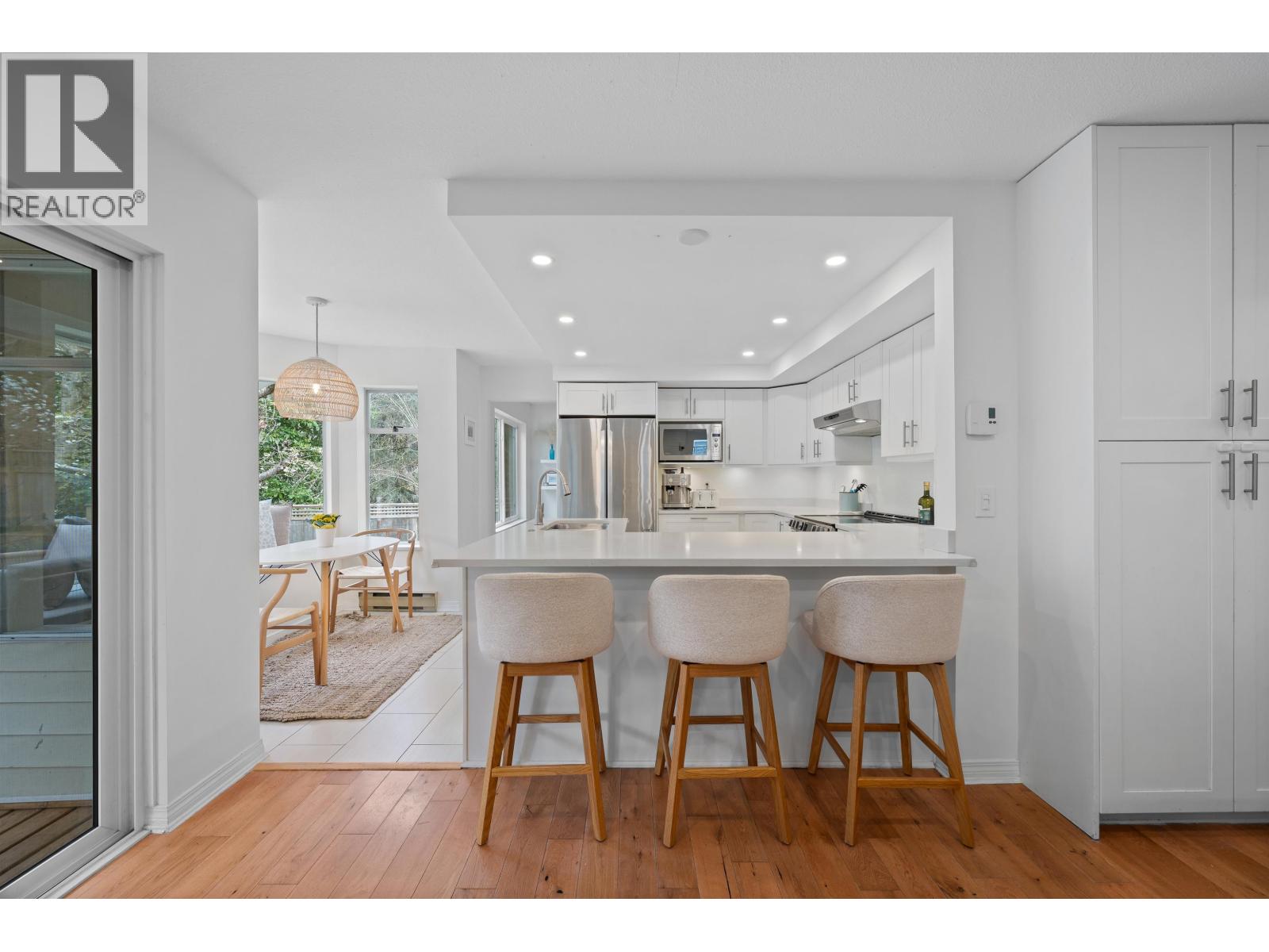 5636 MARINE DRIVE, West Vancouver