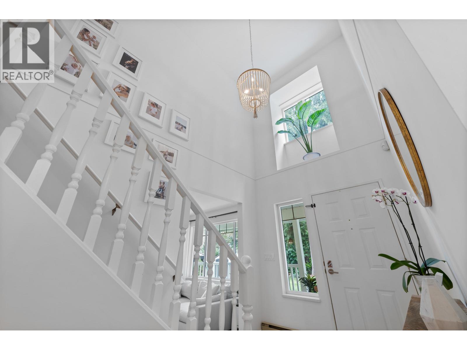 5636 MARINE DRIVE, West Vancouver