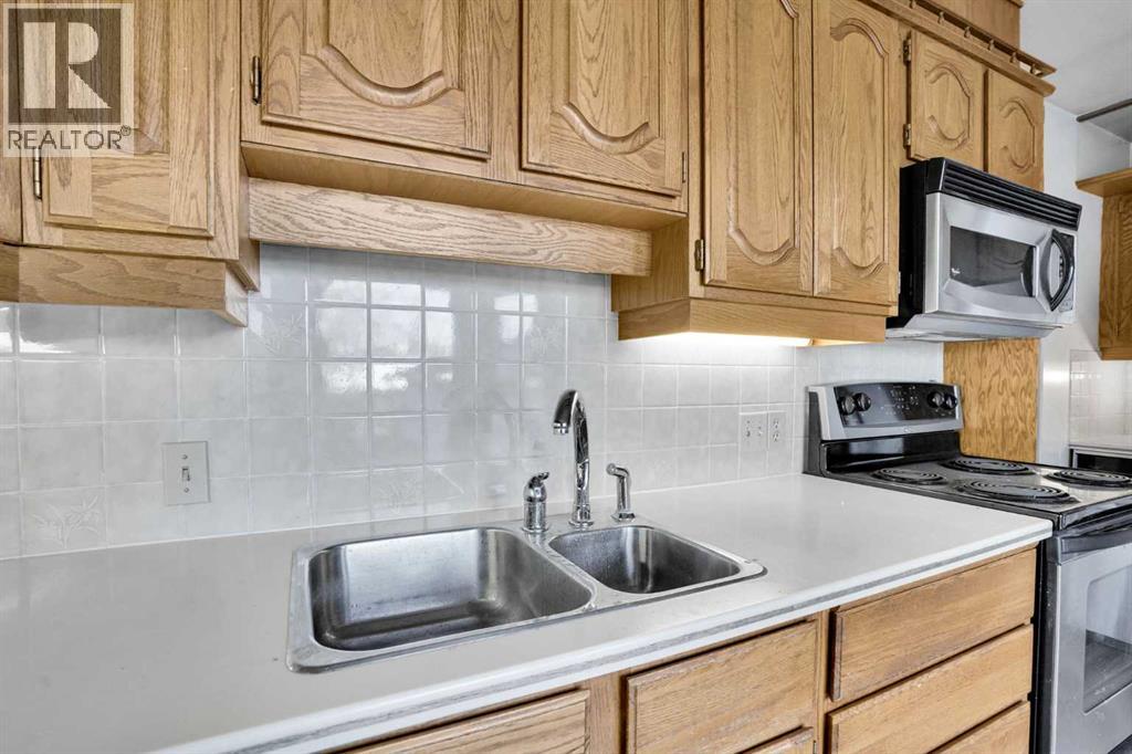 Single Family House Bungalow for Sale in  Kelwood Drive SW Glendale Calgary 