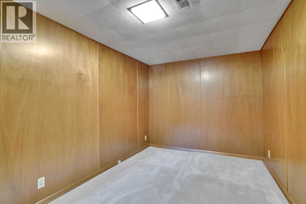 Single Family House Bungalow for Sale in  Kelwood Drive SW Glendale Calgary 