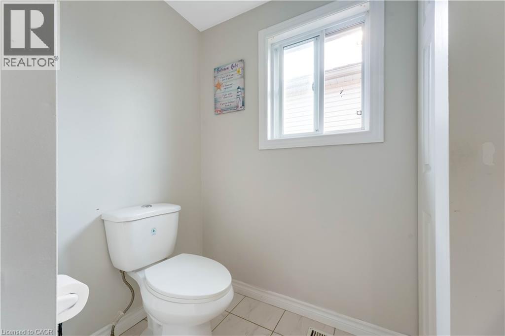 183 BUSH CLOVER Crescent, Kitchener, Ontario, N2E3P7 — Photo 41