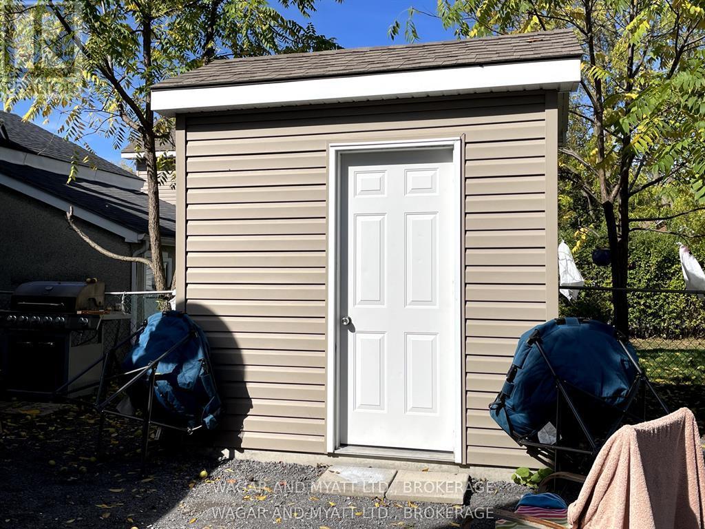 157-159 CENTRE STREET N - 7