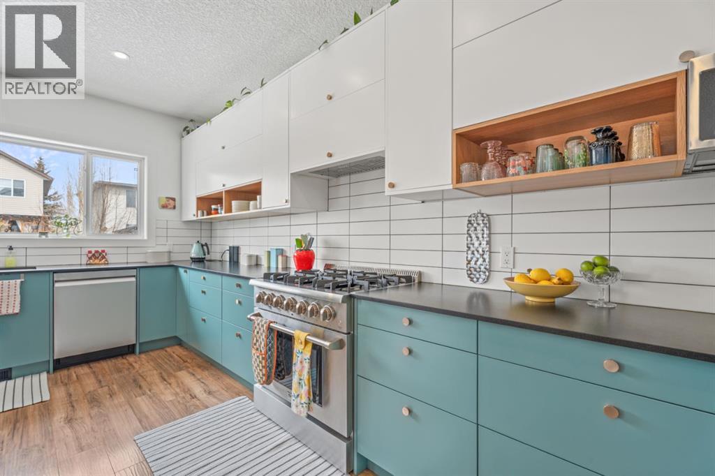 Single Family House for Sale in  Chapalina Common SE Chaparral Calgary 