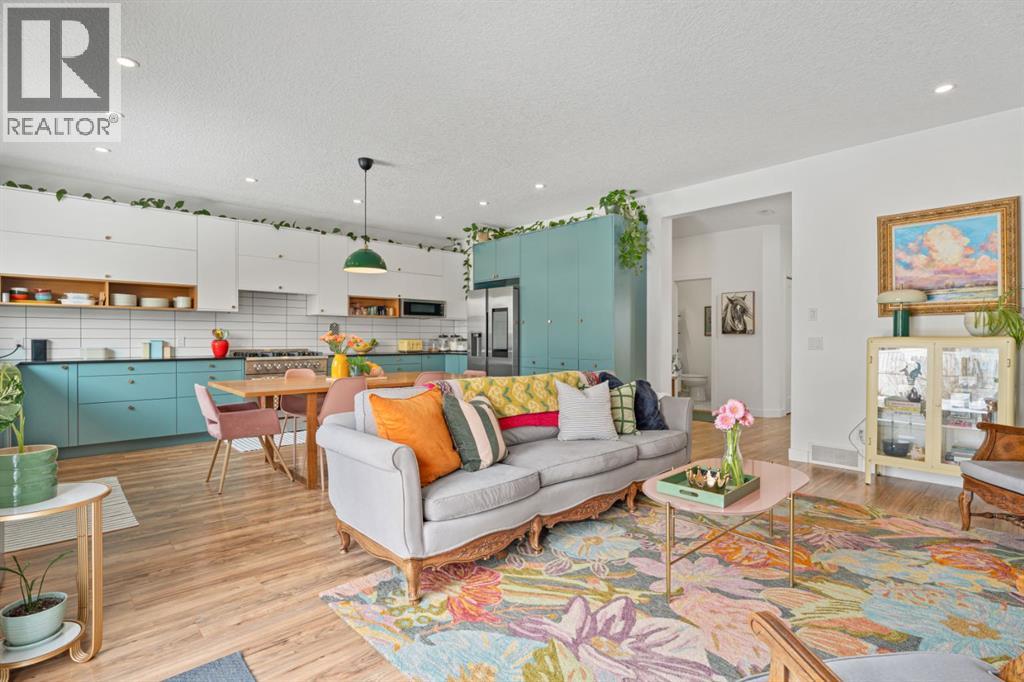 Single Family House for Sale in  Chapalina Common SE Chaparral Calgary 