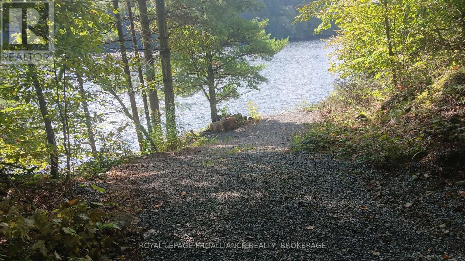 1030 LODGE LANE — photo 4