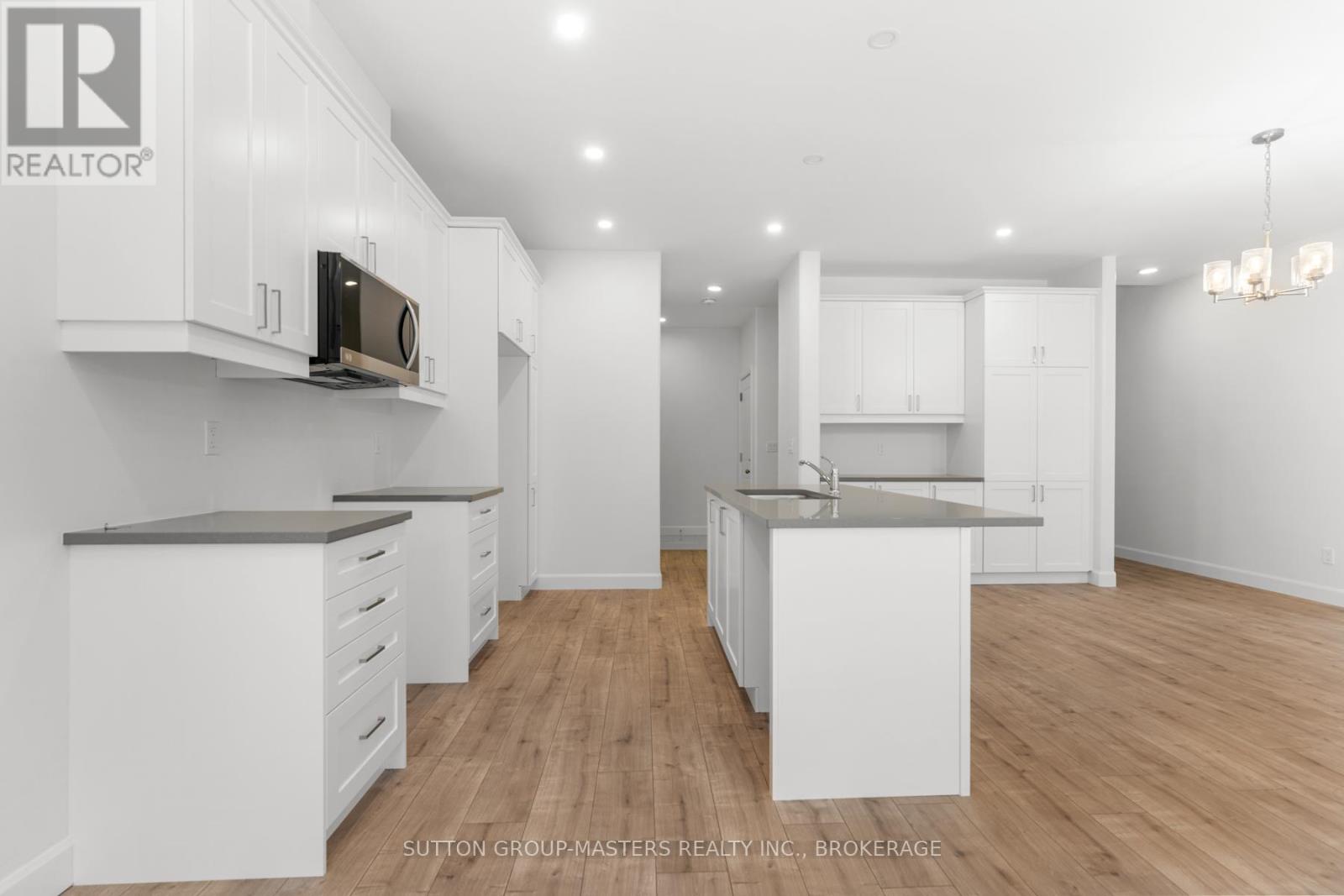 216 SUPERIOR DRIVE - 15