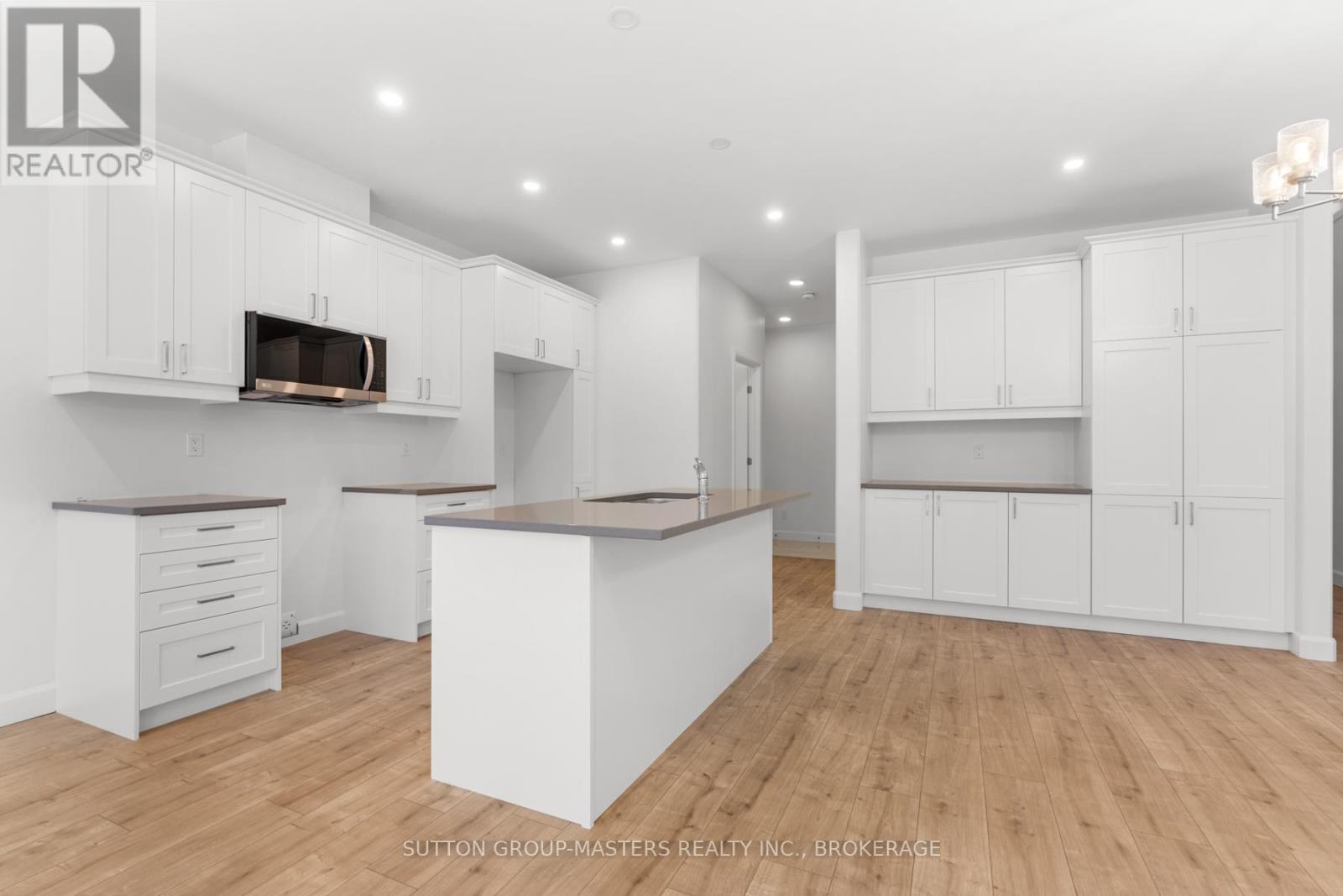 216 SUPERIOR DRIVE - 16