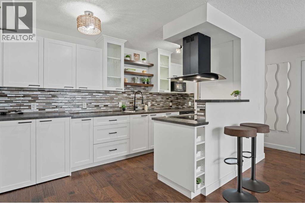 Single Family House for Sale in    Avenue SW Mission Calgary 