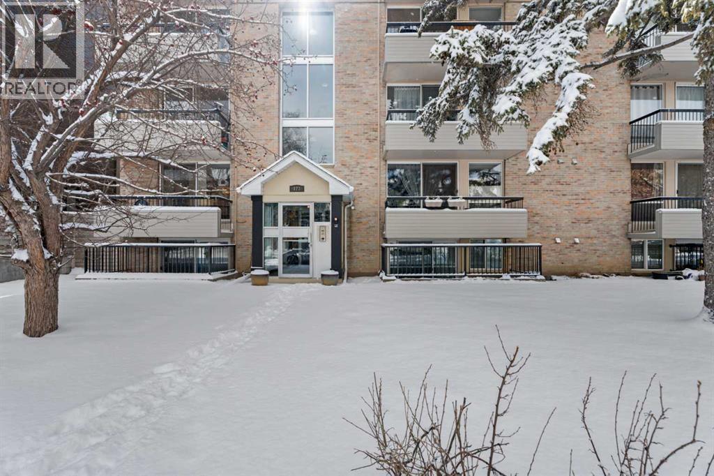 Single Family House for Sale in    Avenue SW Mission Calgary 