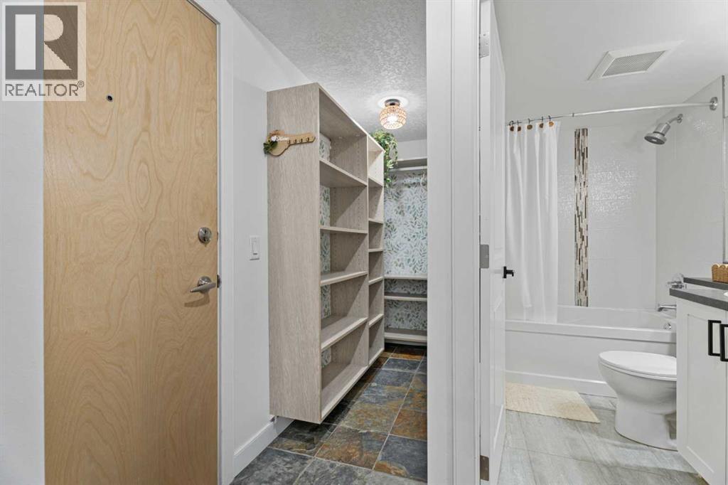 Single Family House for Sale in    Avenue SW Mission Calgary 