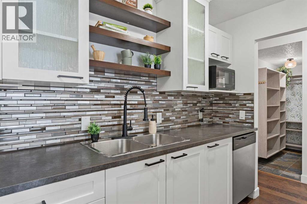 Single Family House for Sale in    Avenue SW Mission Calgary 