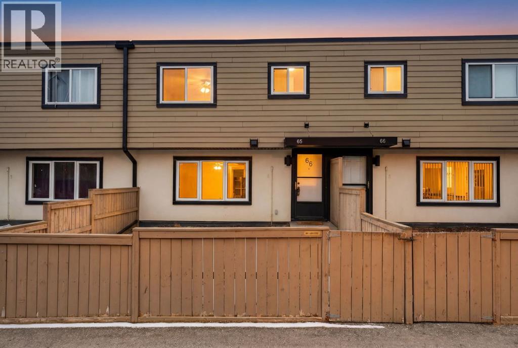 Single Family House for Sale in    Street SW Glenbrook Calgary 