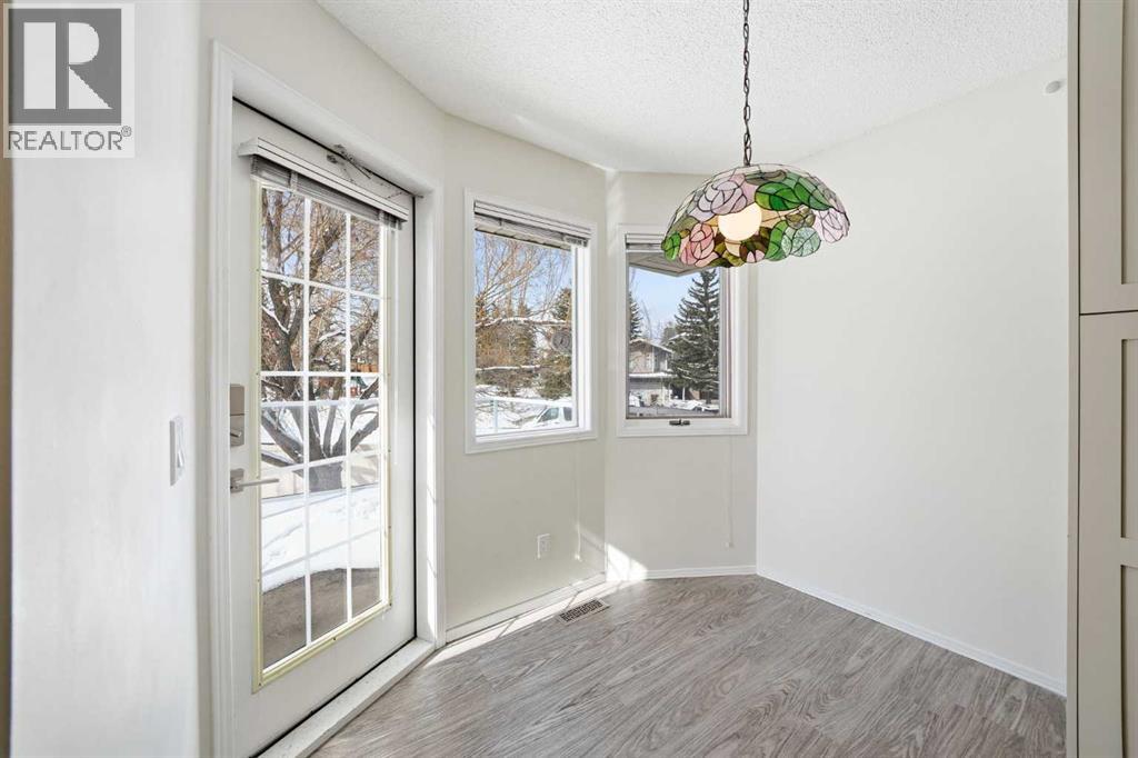 Single Family House for Sale in  Sunlake Close SE Sundance Calgary 