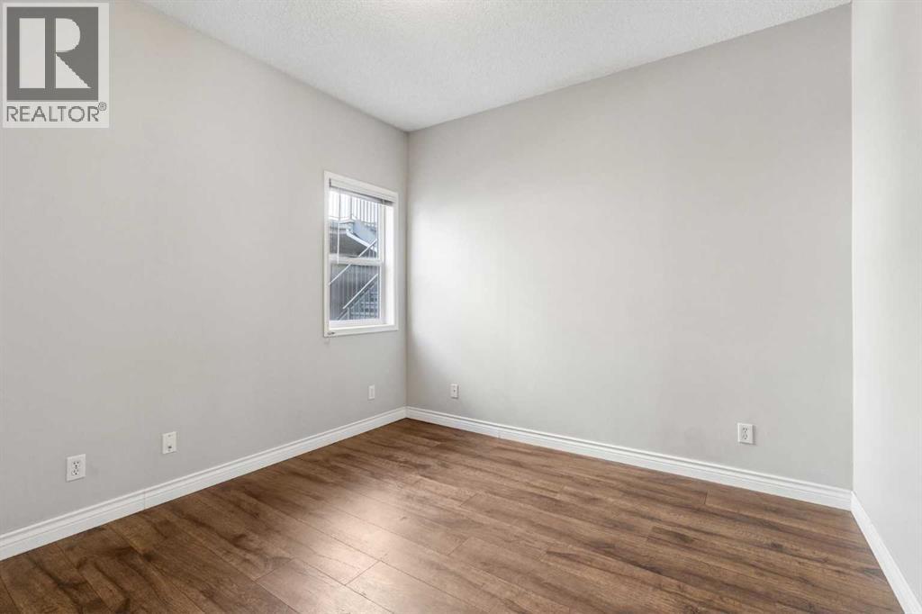 Single Family House for Sale in    Avenue SW Windsor Park Calgary 