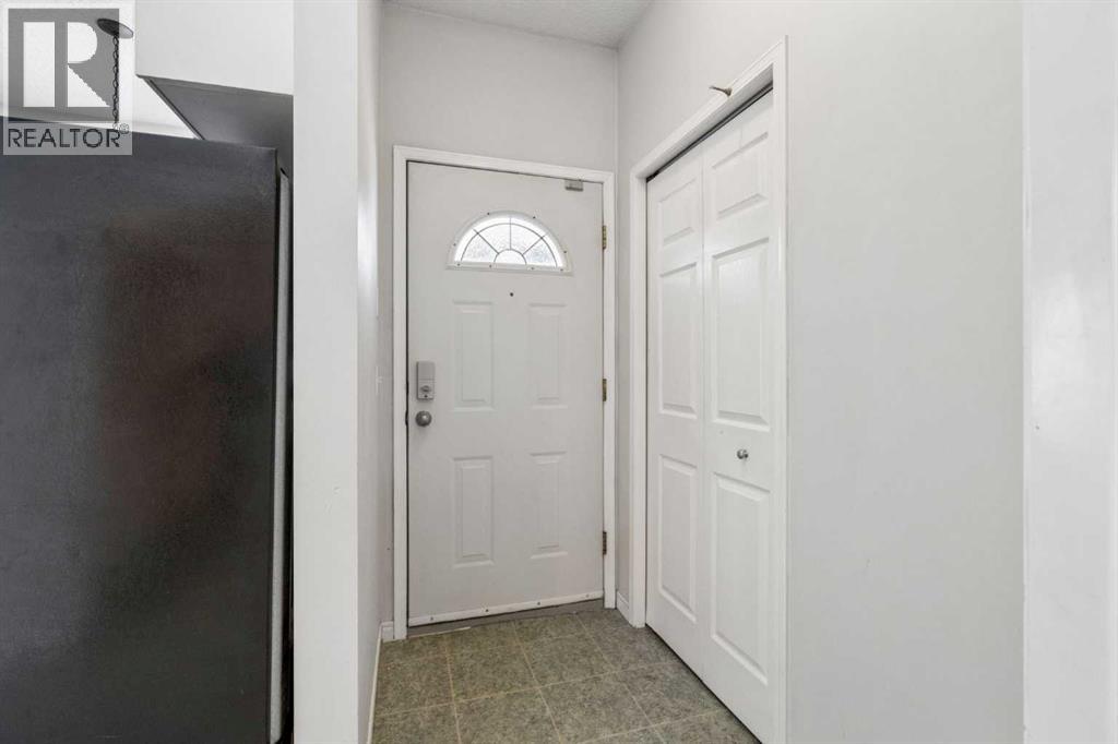 Single Family House for Sale in    Avenue SW Windsor Park Calgary 