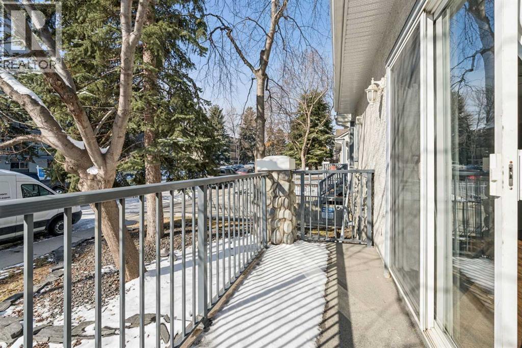Single Family House for Sale in    Avenue SW Windsor Park Calgary 