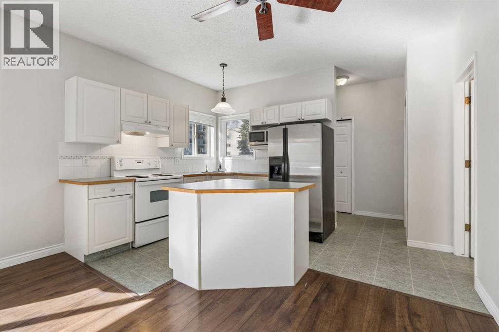 Single Family House for Sale in    Avenue SW Windsor Park Calgary 