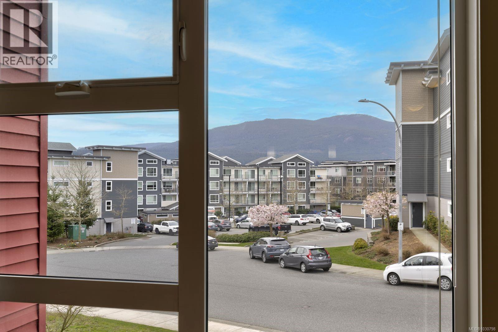 #110 1800 SUMMERHILL PL - 10