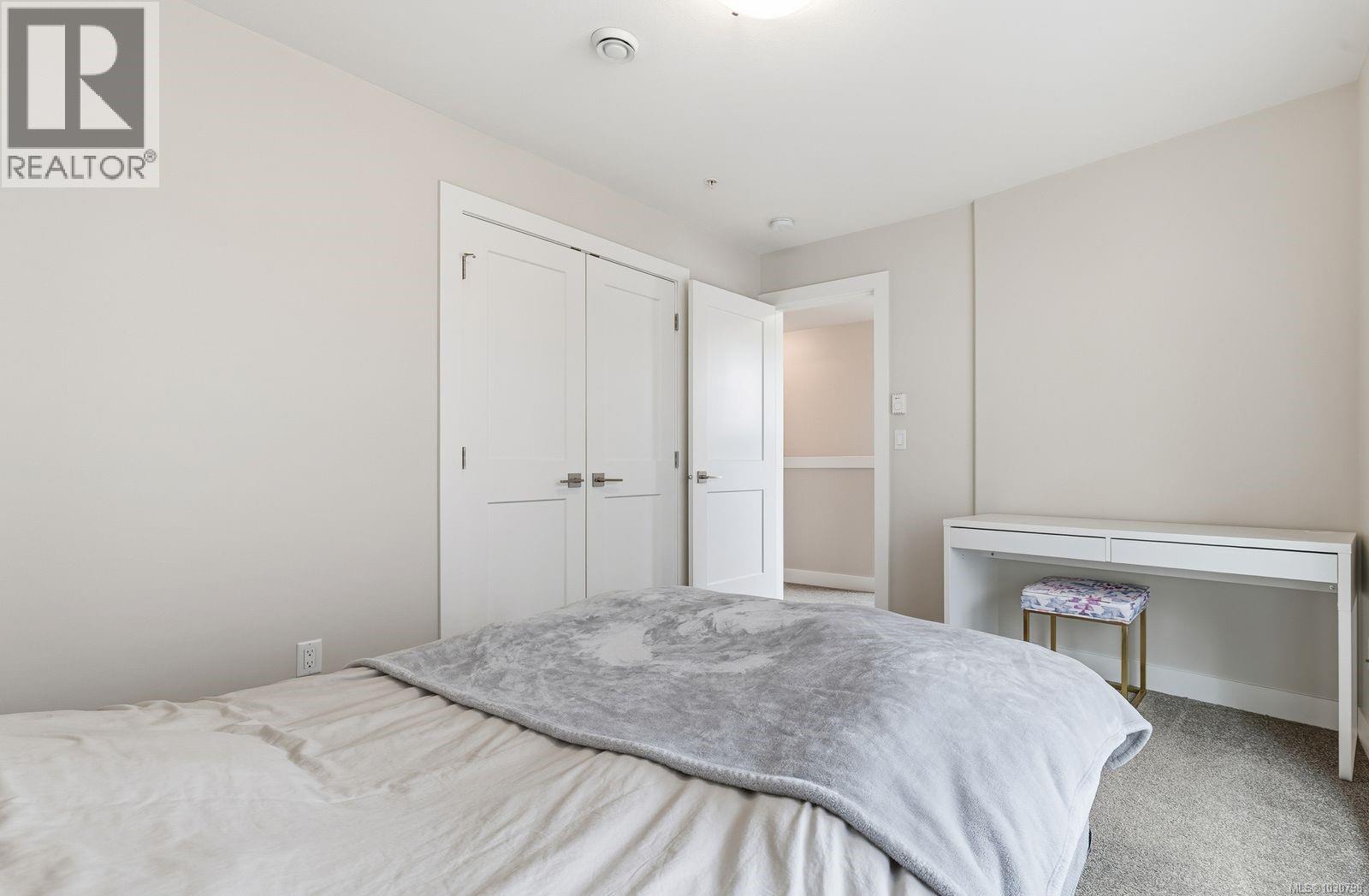 #110 1800 SUMMERHILL PL - 21