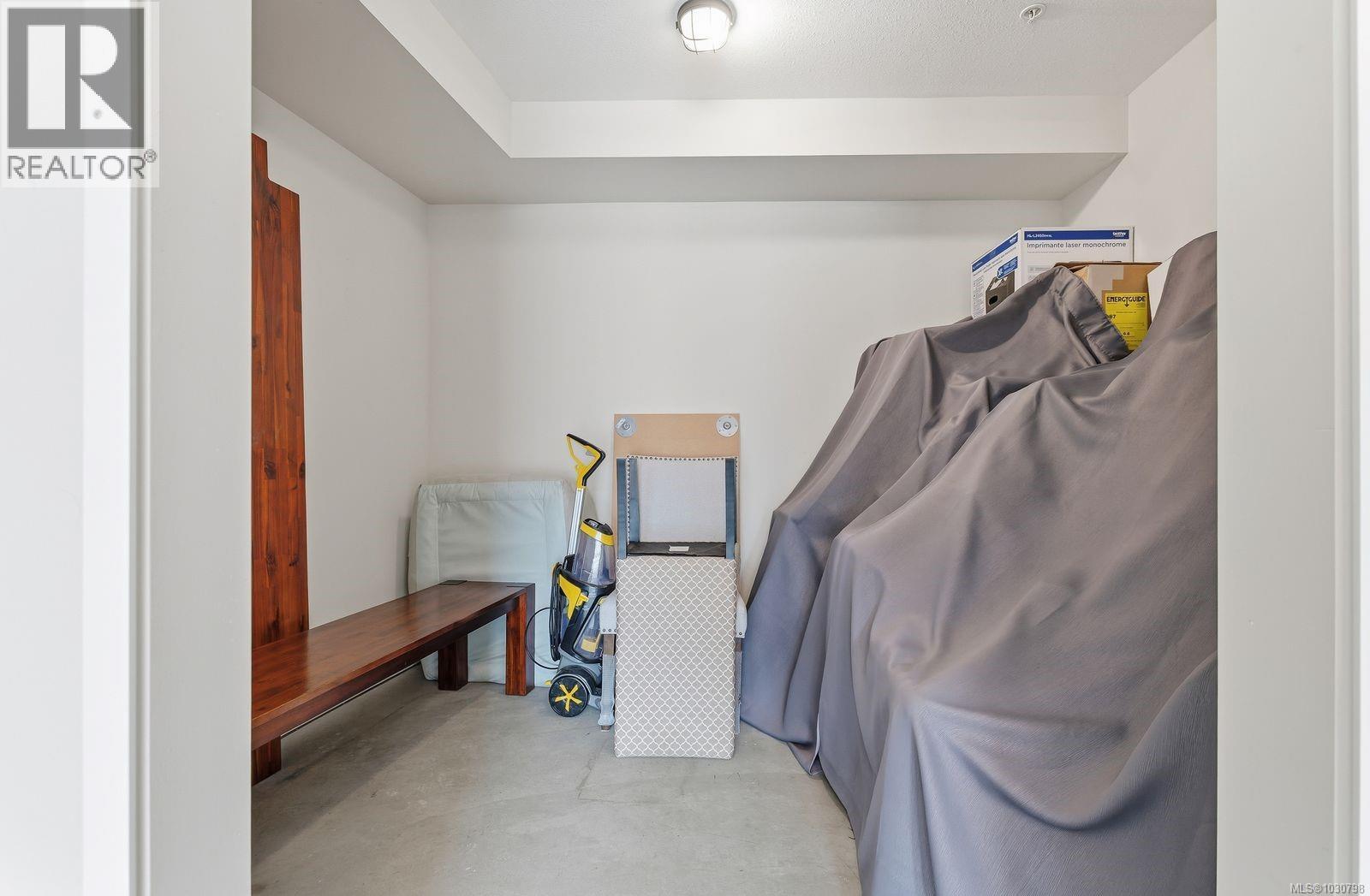 #110 1800 SUMMERHILL PL - 31