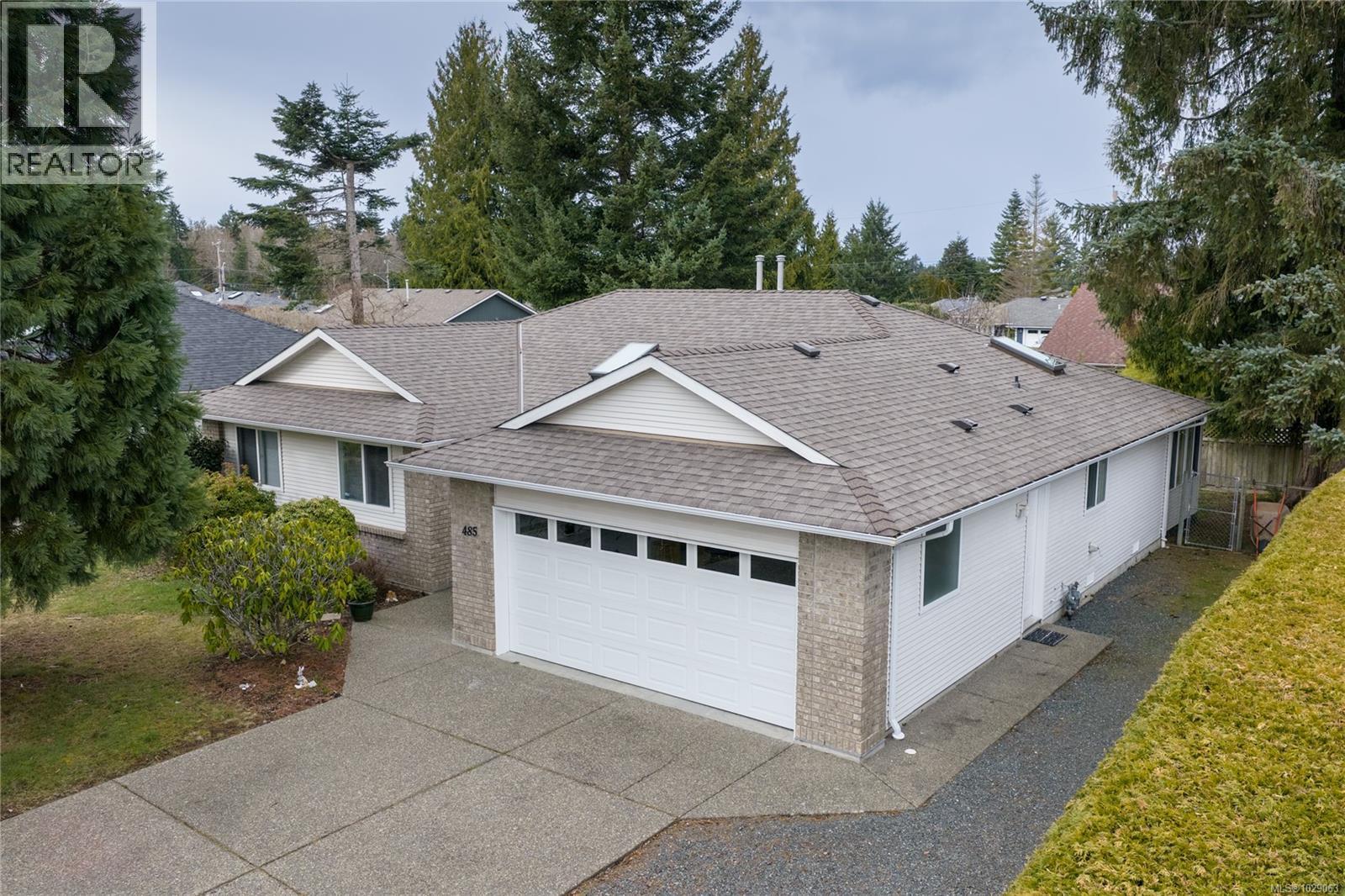 485 Schley Pl, Qualicum Beach