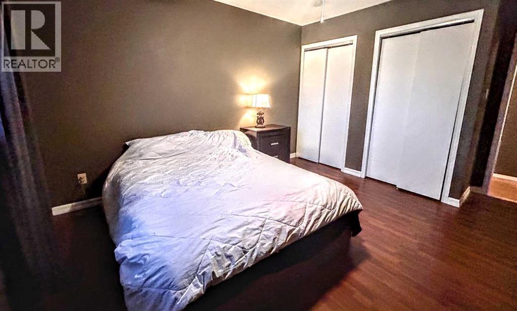 Single Family House Bungalow for Sale in   Avenue Victoria Park Camrose 