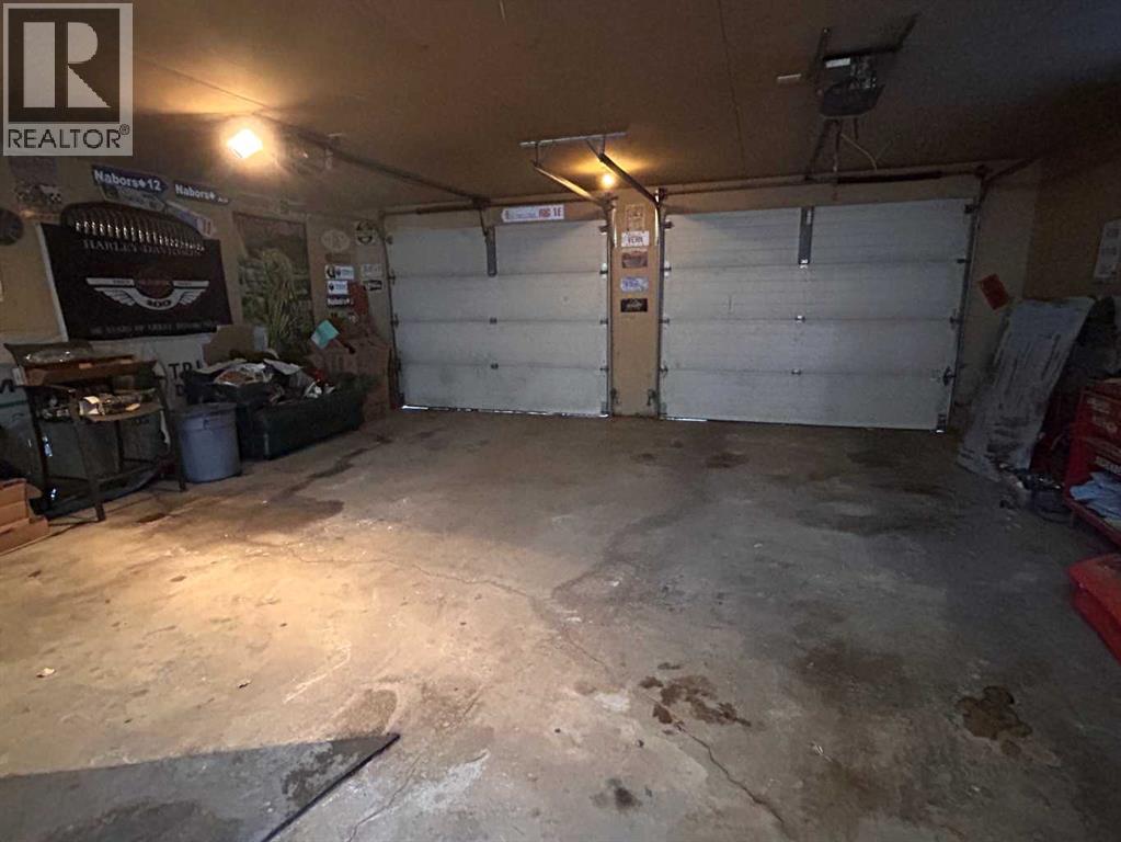 Single Family House Bungalow for Sale in   Avenue Victoria Park Camrose 