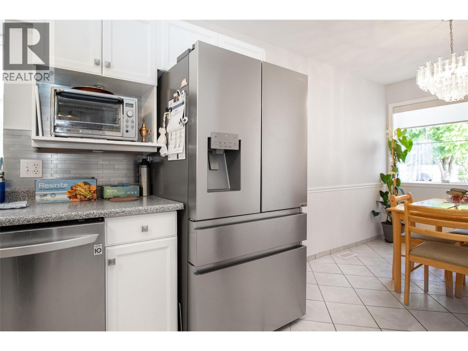 #25 1874 Parkview Crescent - 13