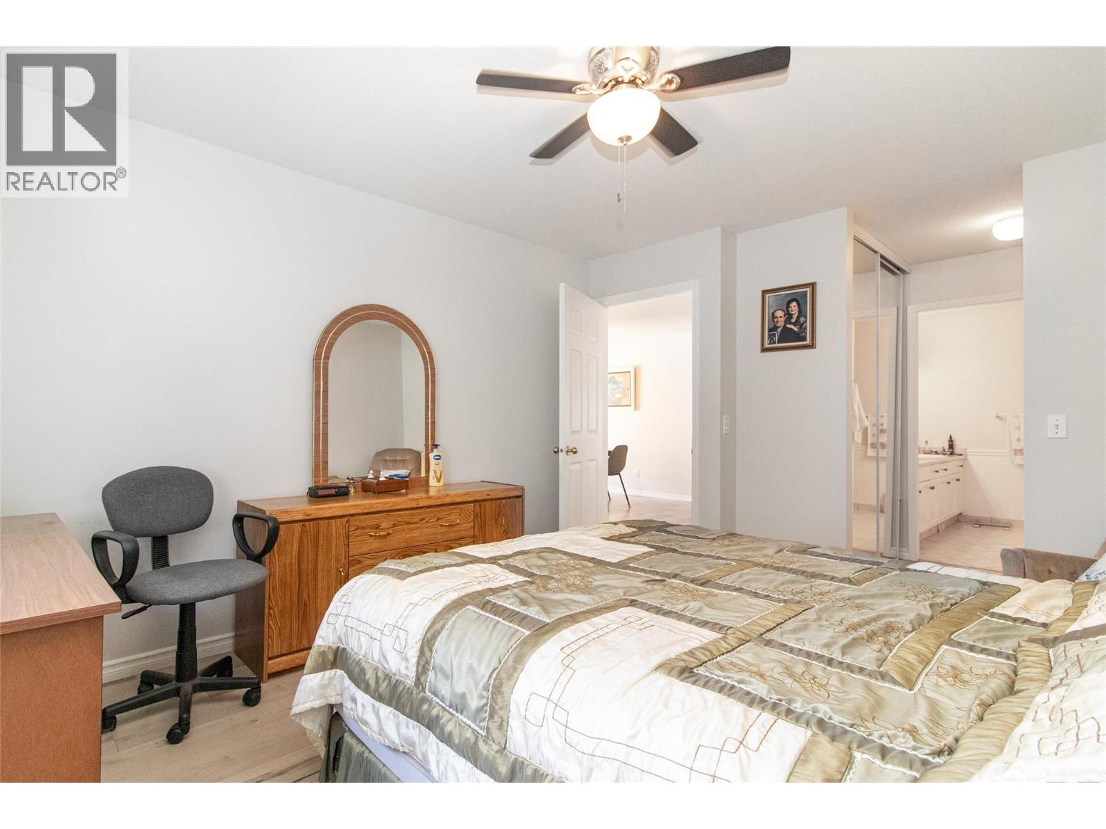 #25 1874 Parkview Crescent - 17