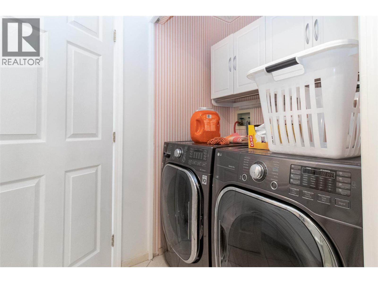 #25 1874 Parkview Crescent - 22