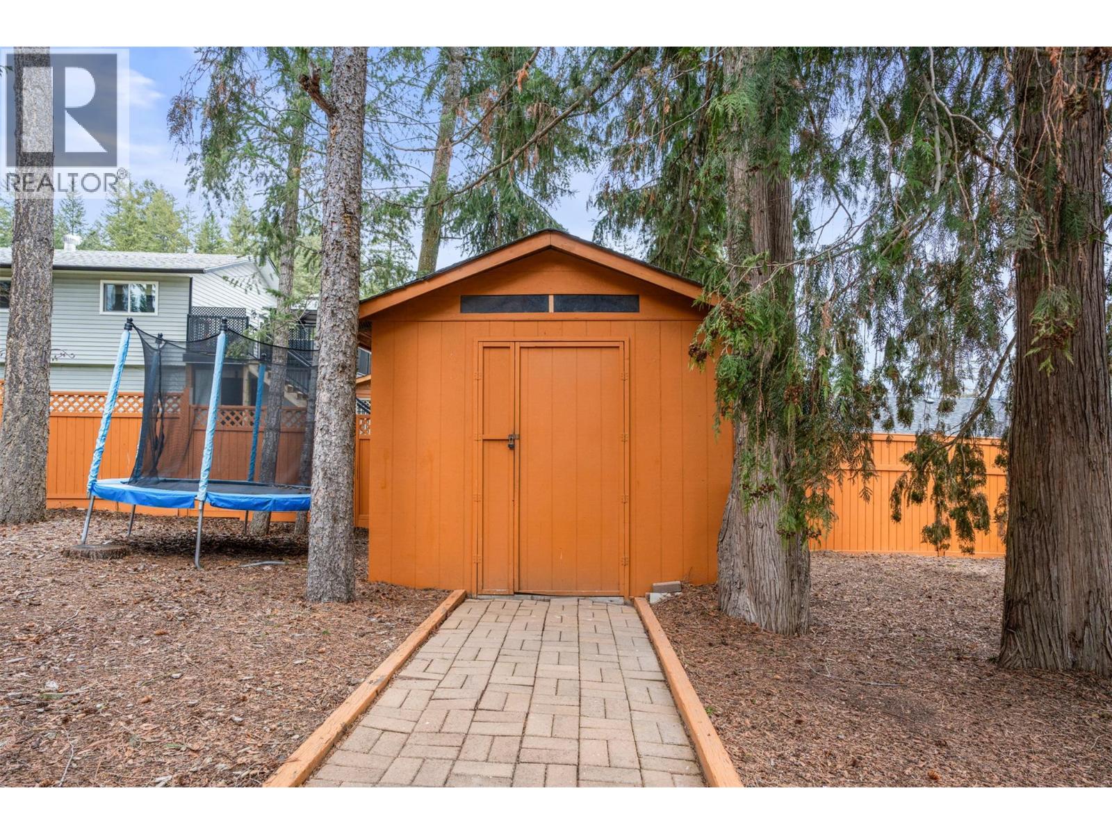 2287 Catt Avenue, Lumby