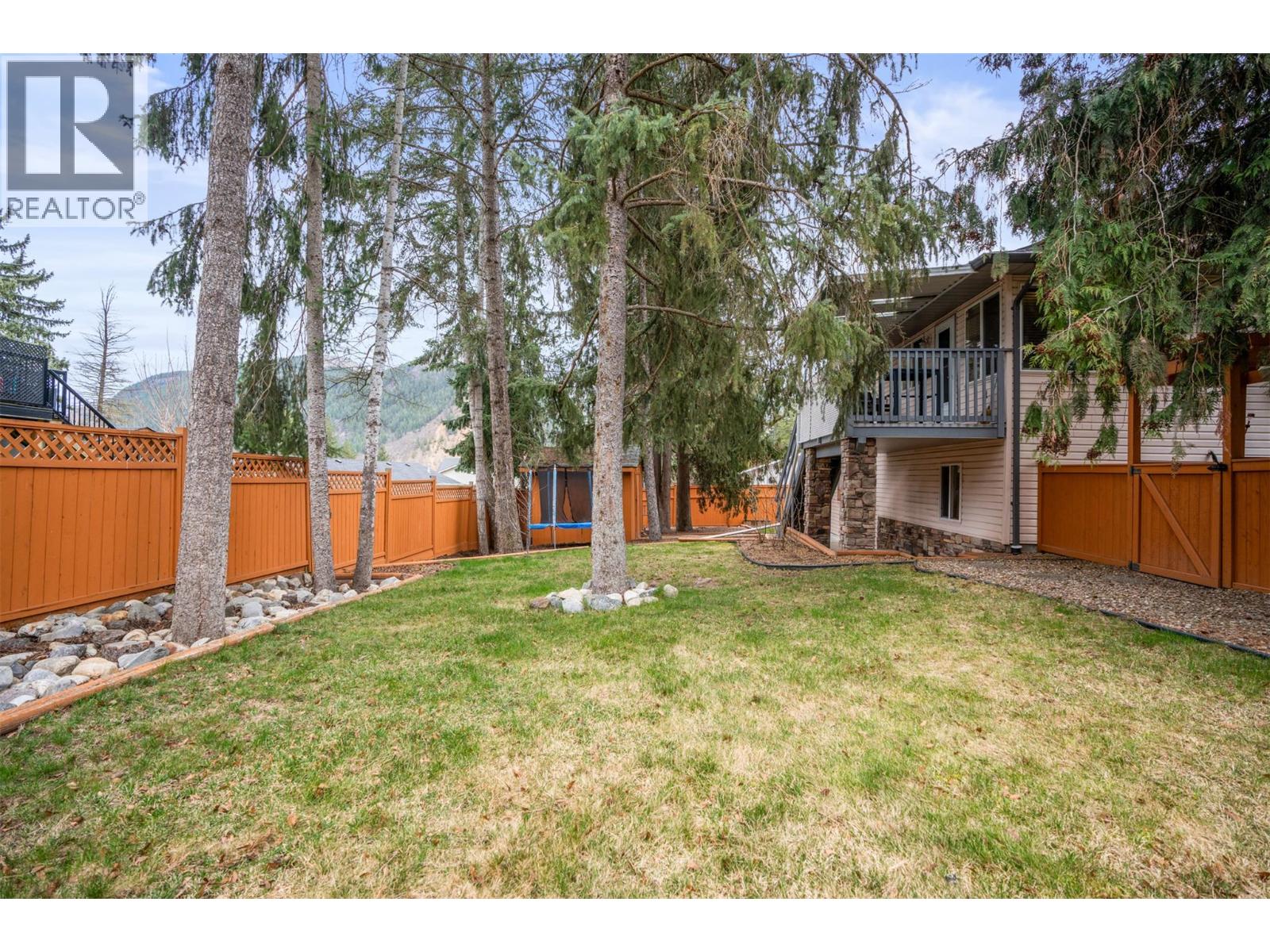 2287 Catt Avenue, Lumby