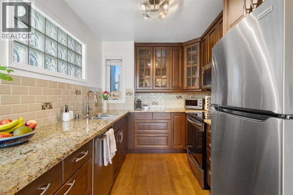 Single Family House for Sale in   Avenue SW South Calgary Calgary 