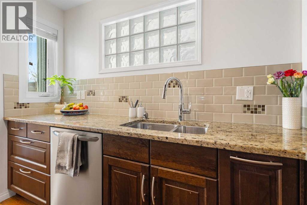 Single Family House for Sale in   Avenue SW South Calgary Calgary 