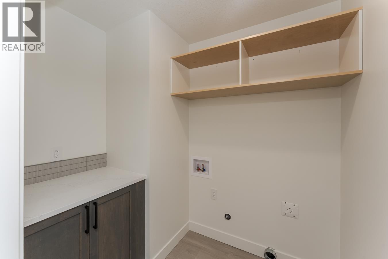 7240 HILLU ROAD - 9
