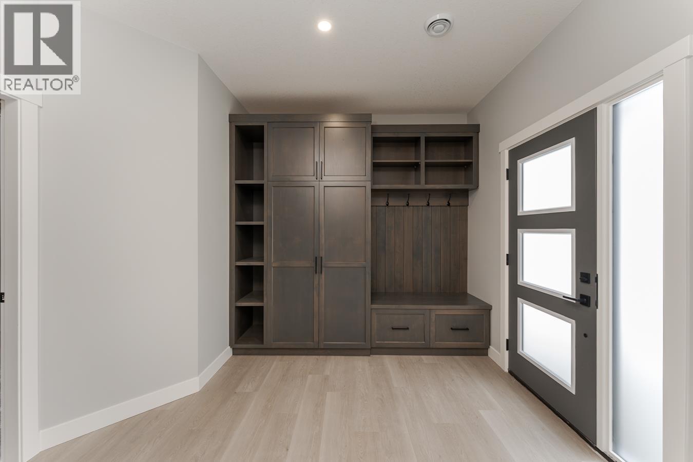 7240 HILLU ROAD - 27