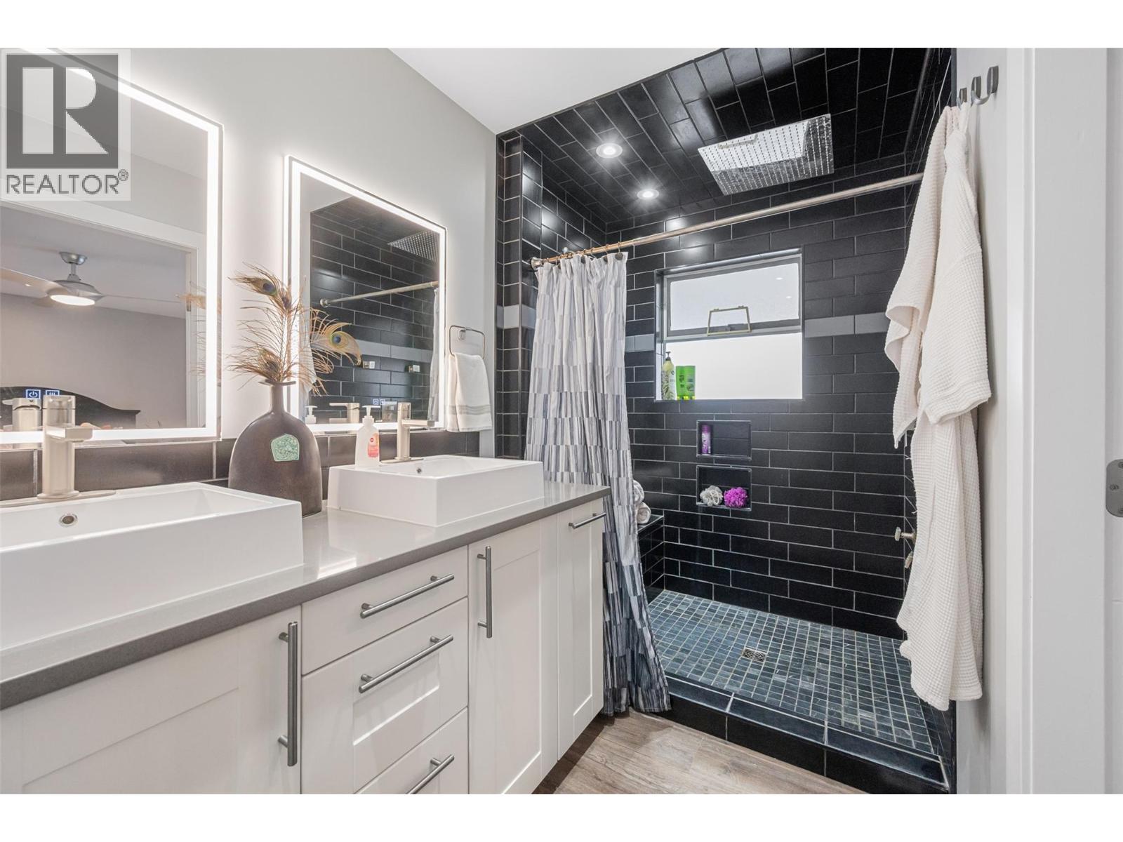 38 BAYVIEW Crescent, Osoyoos