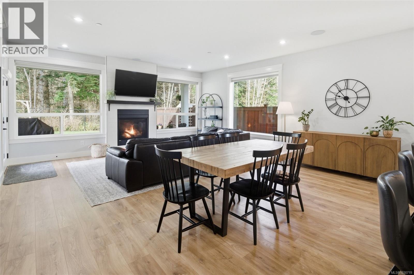 2504 WEST TRAIL CRT - 16