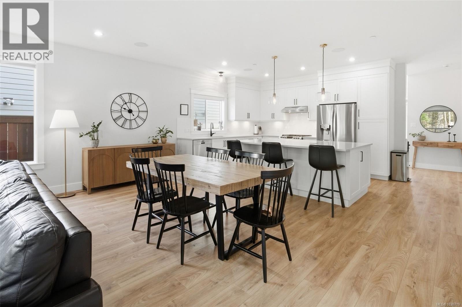 2504 WEST TRAIL CRT - 17