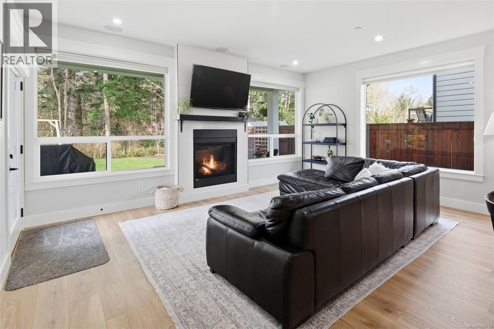 2504 WEST TRAIL CRT - 18