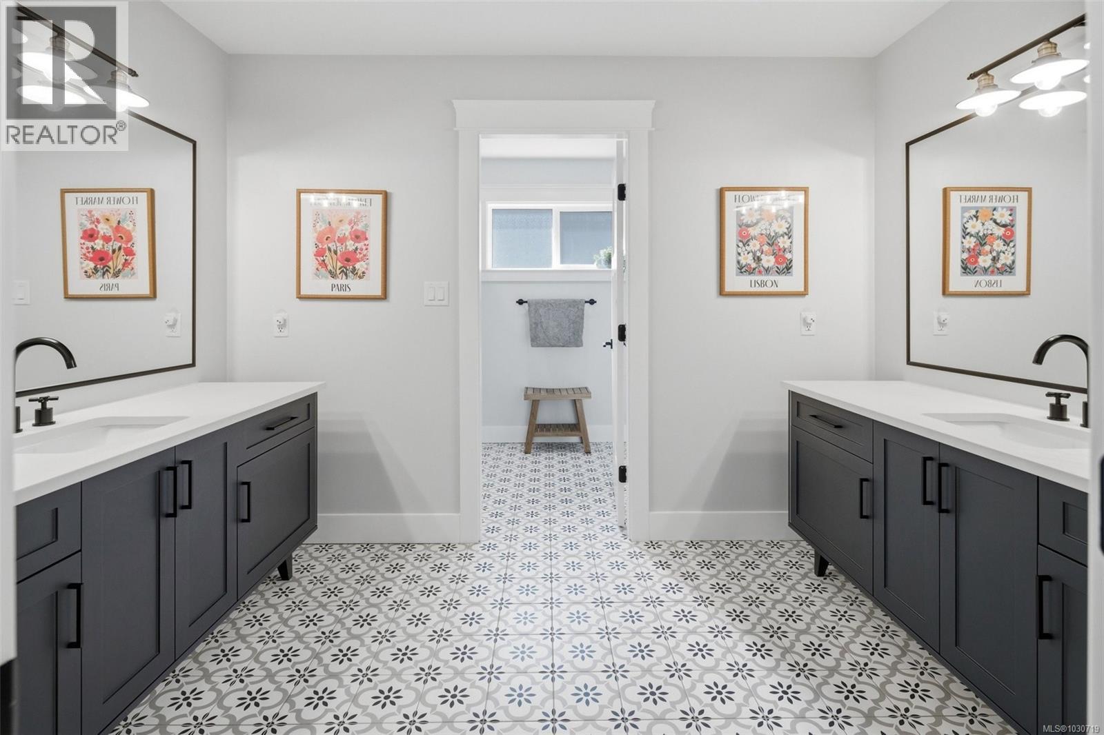 2504 WEST TRAIL CRT - 50