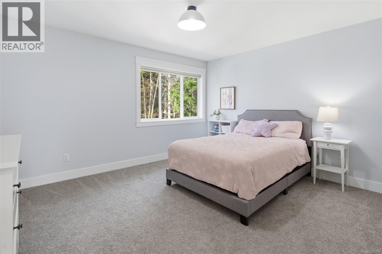 2504 WEST TRAIL CRT - 48