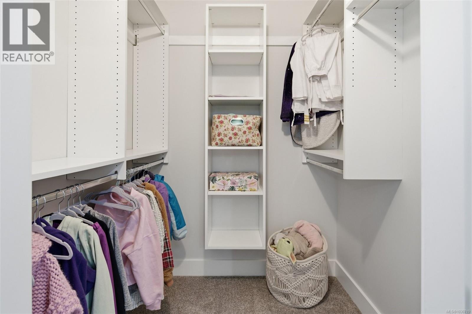 2504 WEST TRAIL CRT - 46