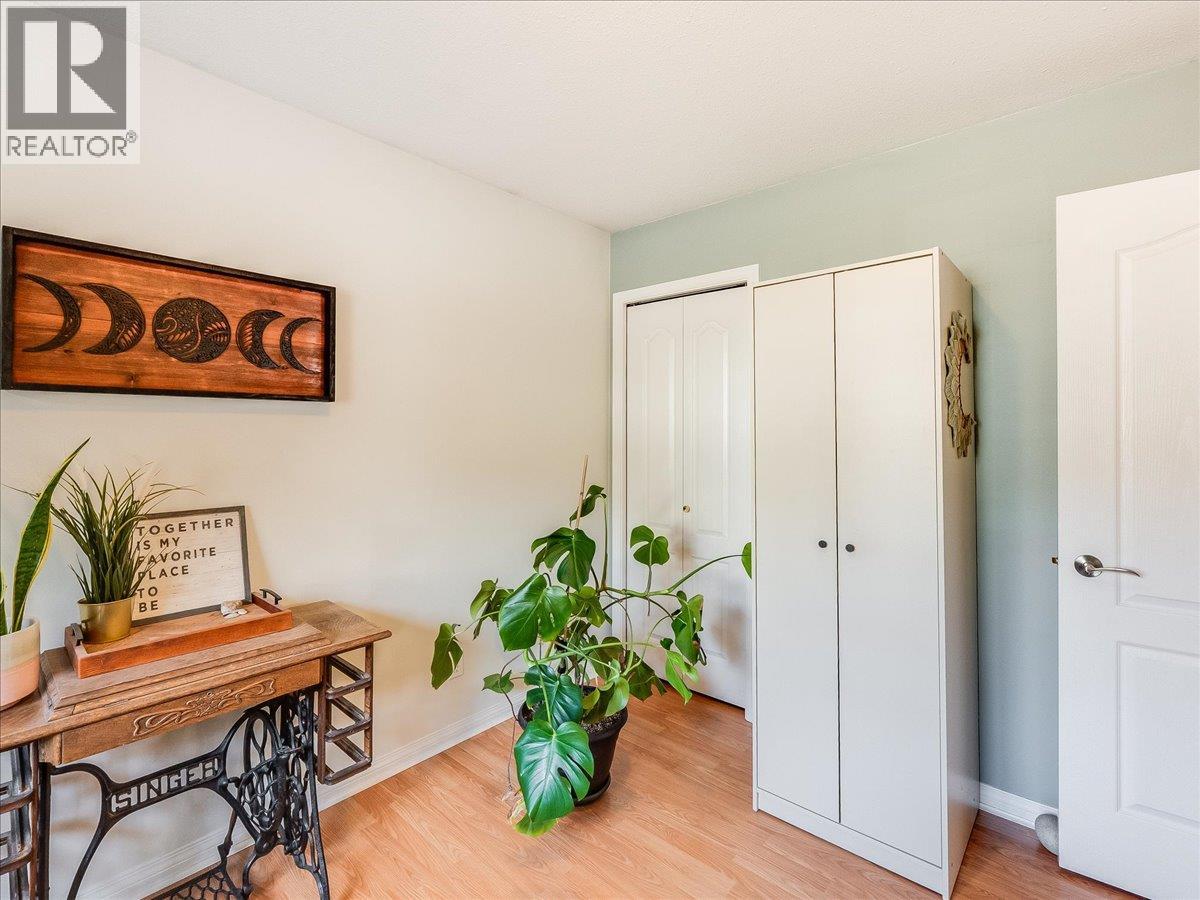 1448 Emerald Crescent, Castlegar